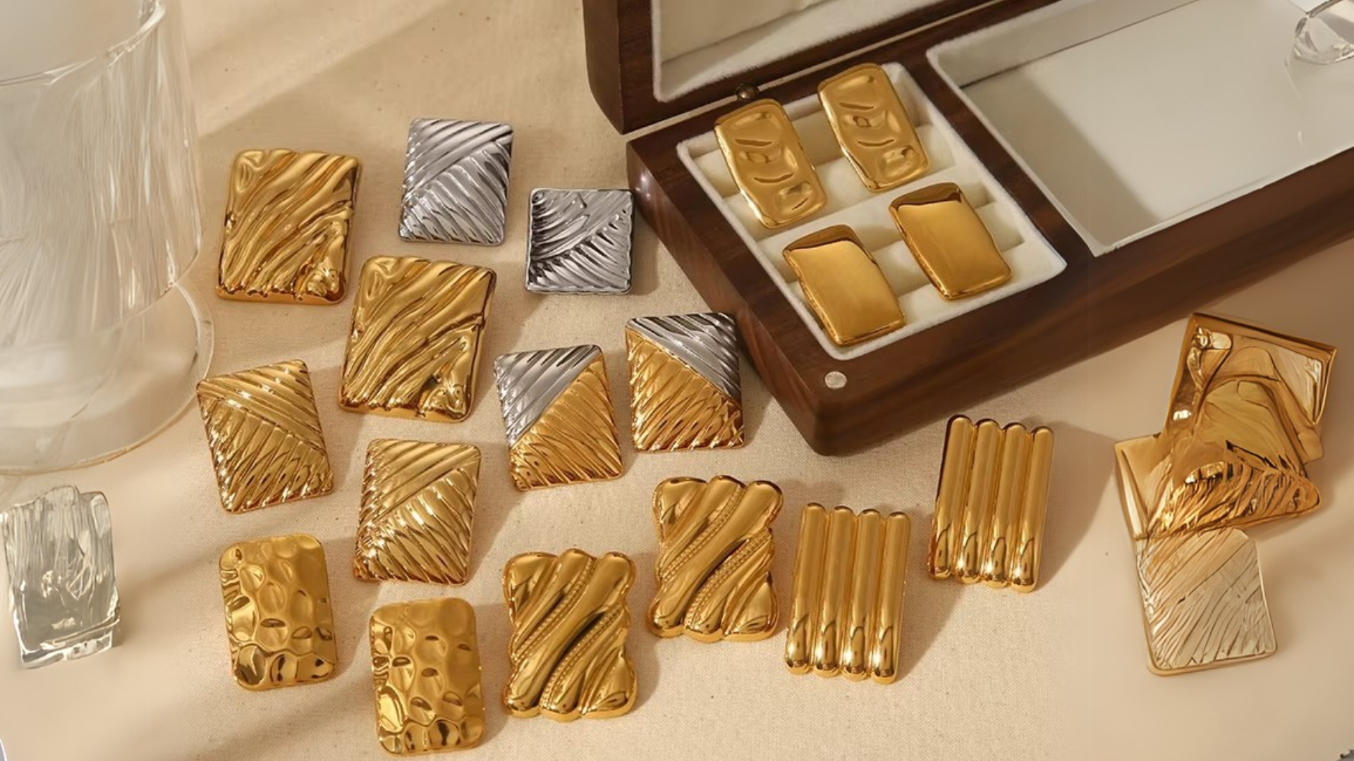 10 Creative Ways to Give Jewelry as a Gift (and Make It Unforgettable)