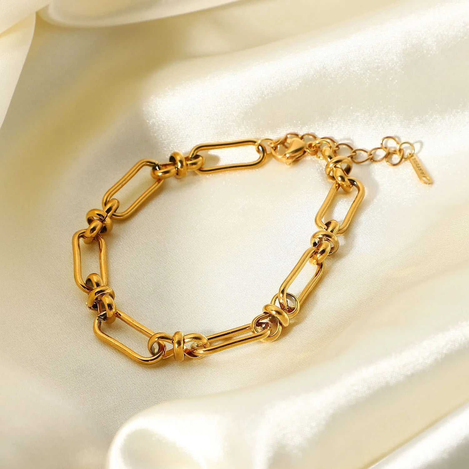 Tarnish Waterproof Knot Chian Bracelet  For Woman Jewelry